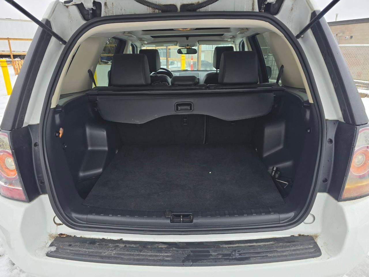 2014 Land Rover LR2 AWD 4dr HSE Photo
