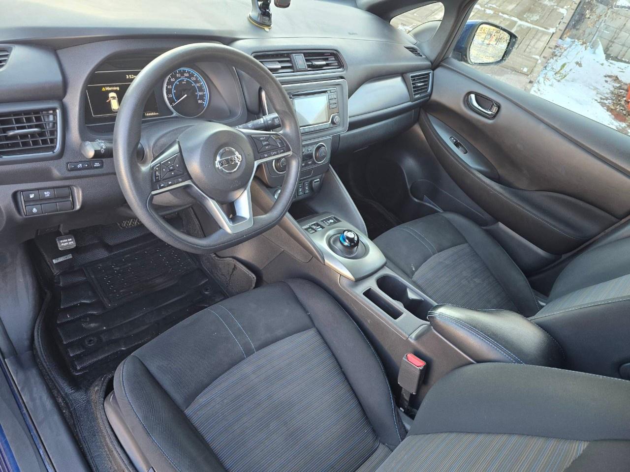 2018 Nissan Leaf S Hatchback Photo