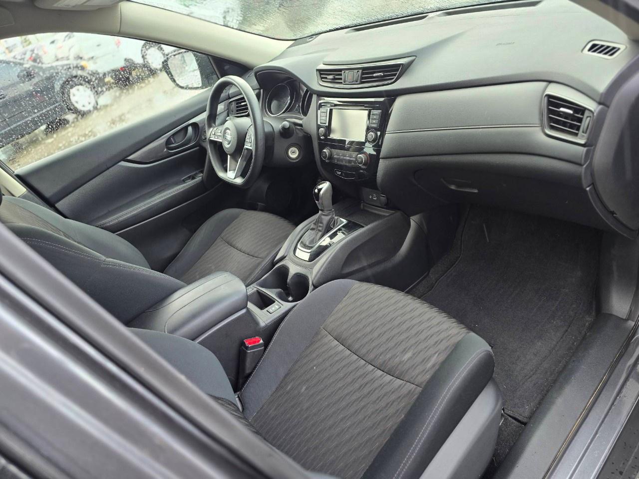 2019 Nissan Rogue AWD SV Photo