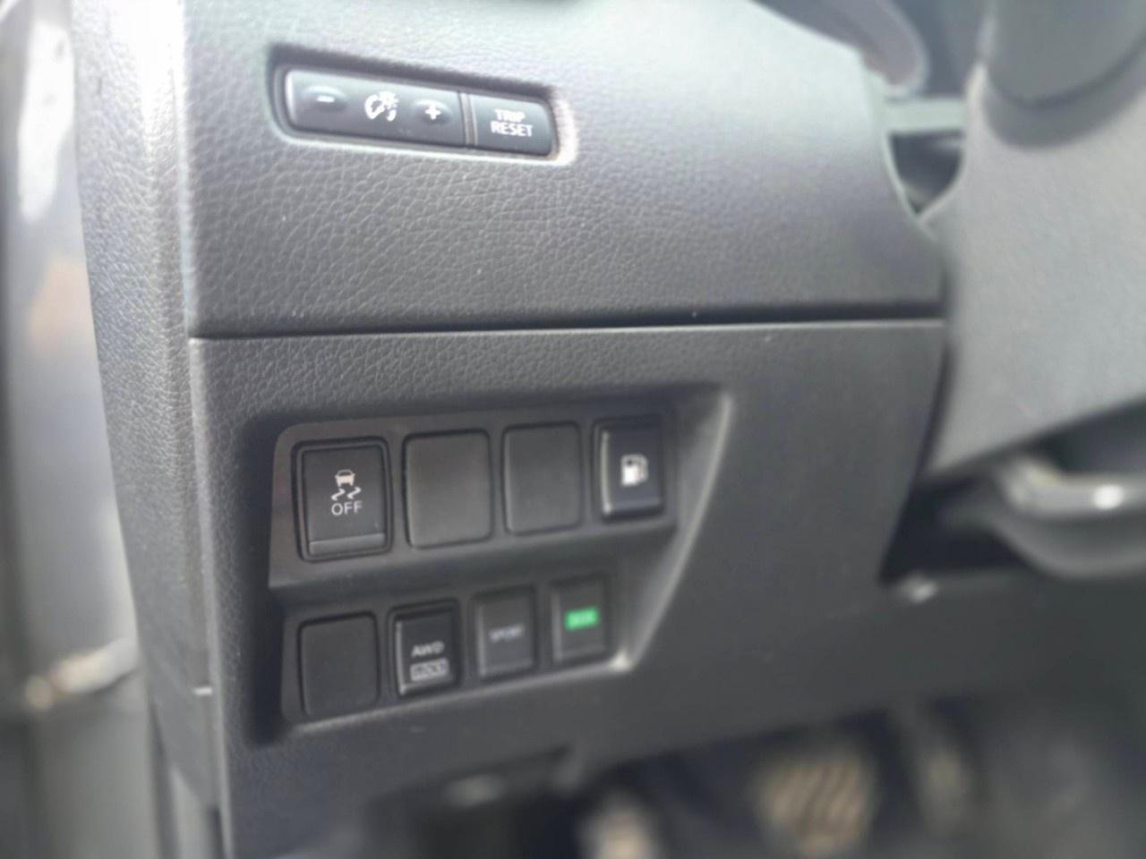 2019 Nissan Rogue AWD SV Photo