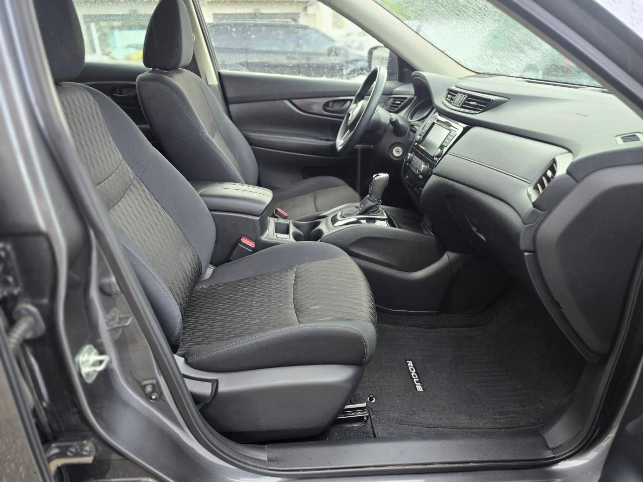 2019 Nissan Rogue AWD SV Photo