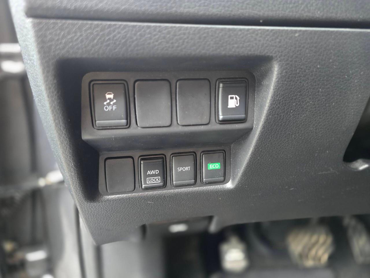 2019 Nissan Rogue AWD SV Photo