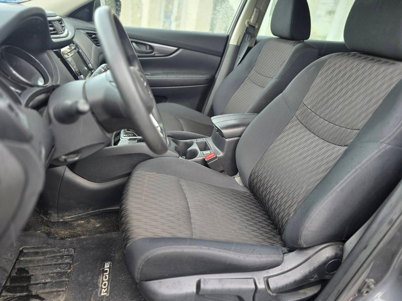 2019 Nissan Rogue AWD SV Photo