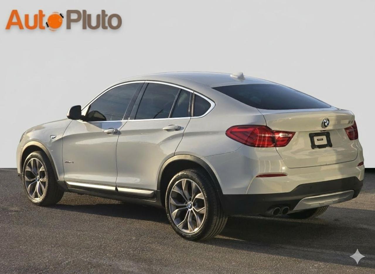2018 BMW X4 xDrive28i Sports Activity Coupe Photo3