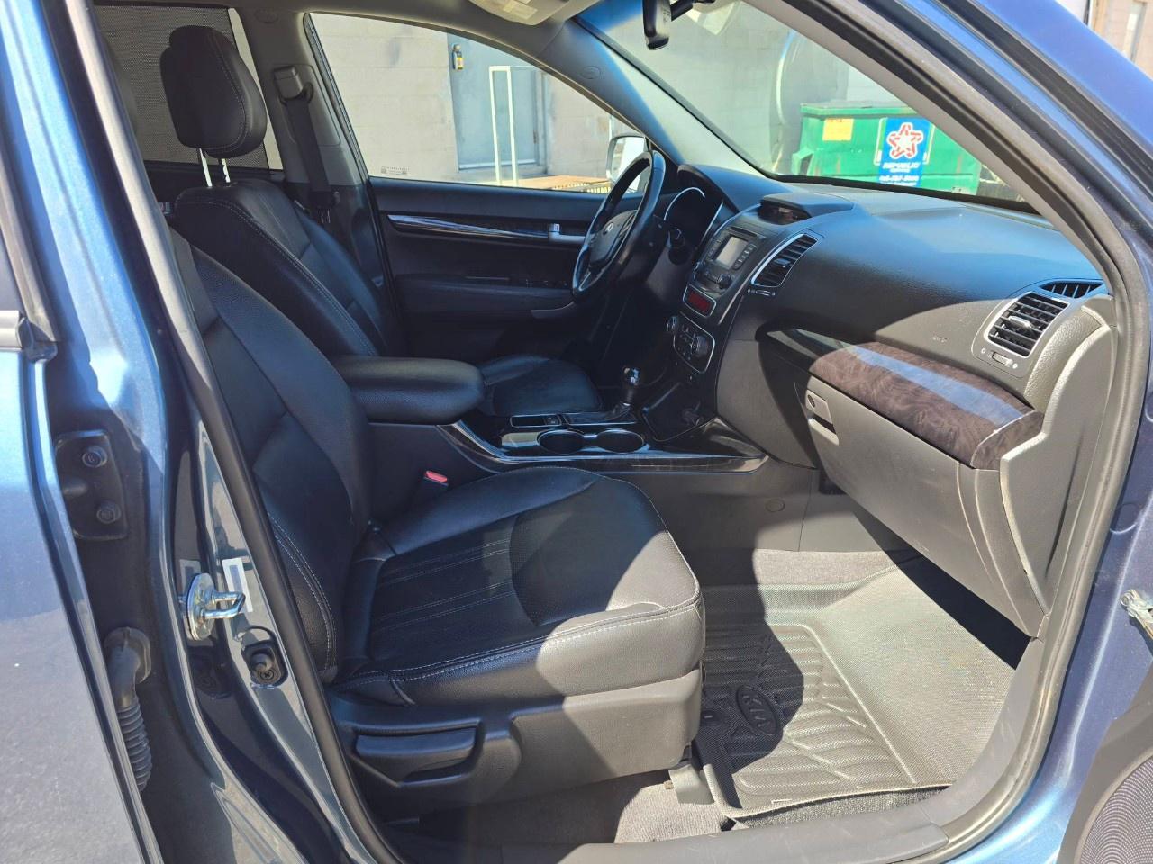 2015 Kia Sorento AWD 4dr V6 Auto EX Photo3