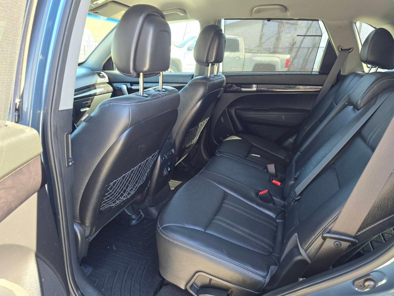 2015 Kia Sorento AWD 4dr V6 Auto EX Photo