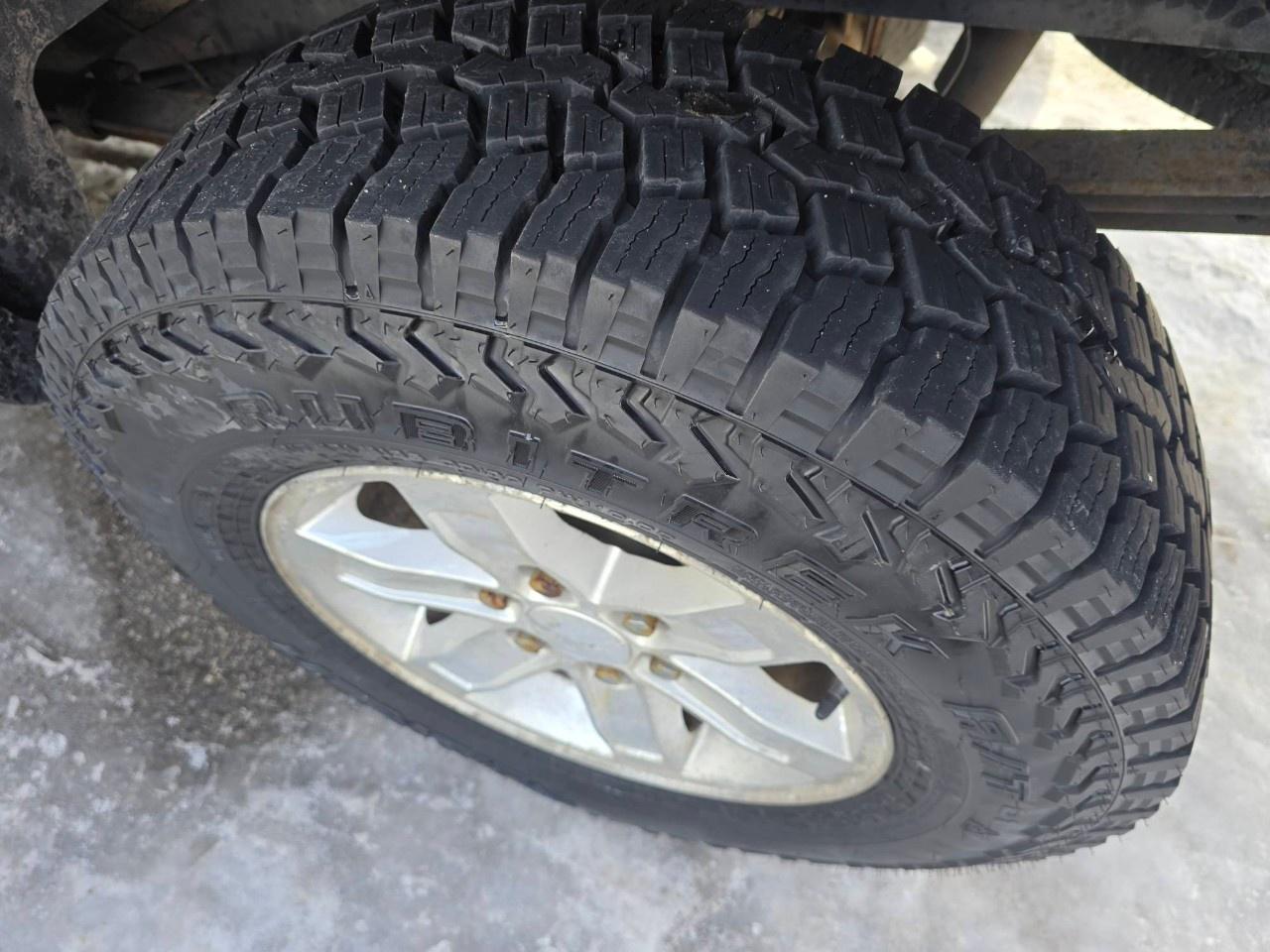 2013 GMC Sierra 1500 4WD Crew Cab Short Box SLE Photo4