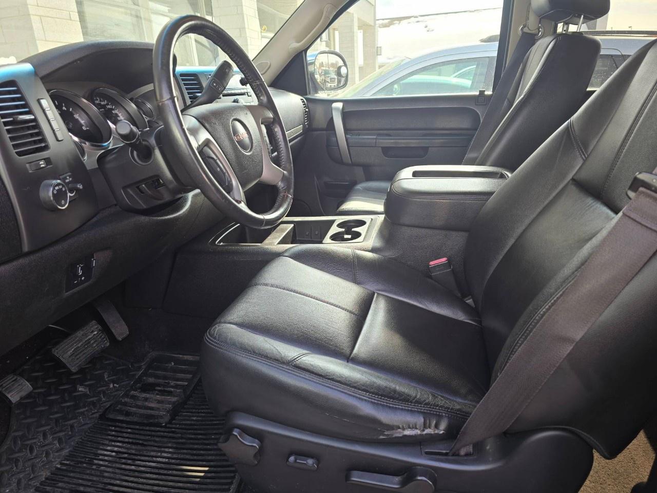 2013 GMC Sierra 1500 4WD Crew Cab Short Box SLE Photo