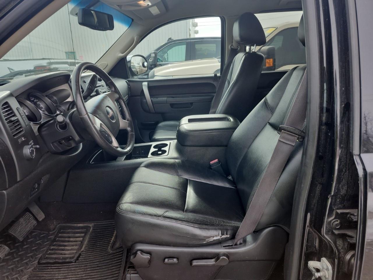 2013 GMC Sierra 1500 4WD Crew Cab Short Box SLE Photo