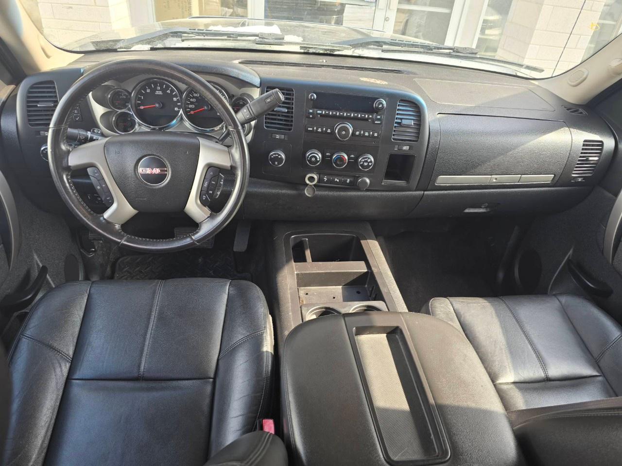 2013 GMC Sierra 1500 4WD Crew Cab Short Box SLE Photo