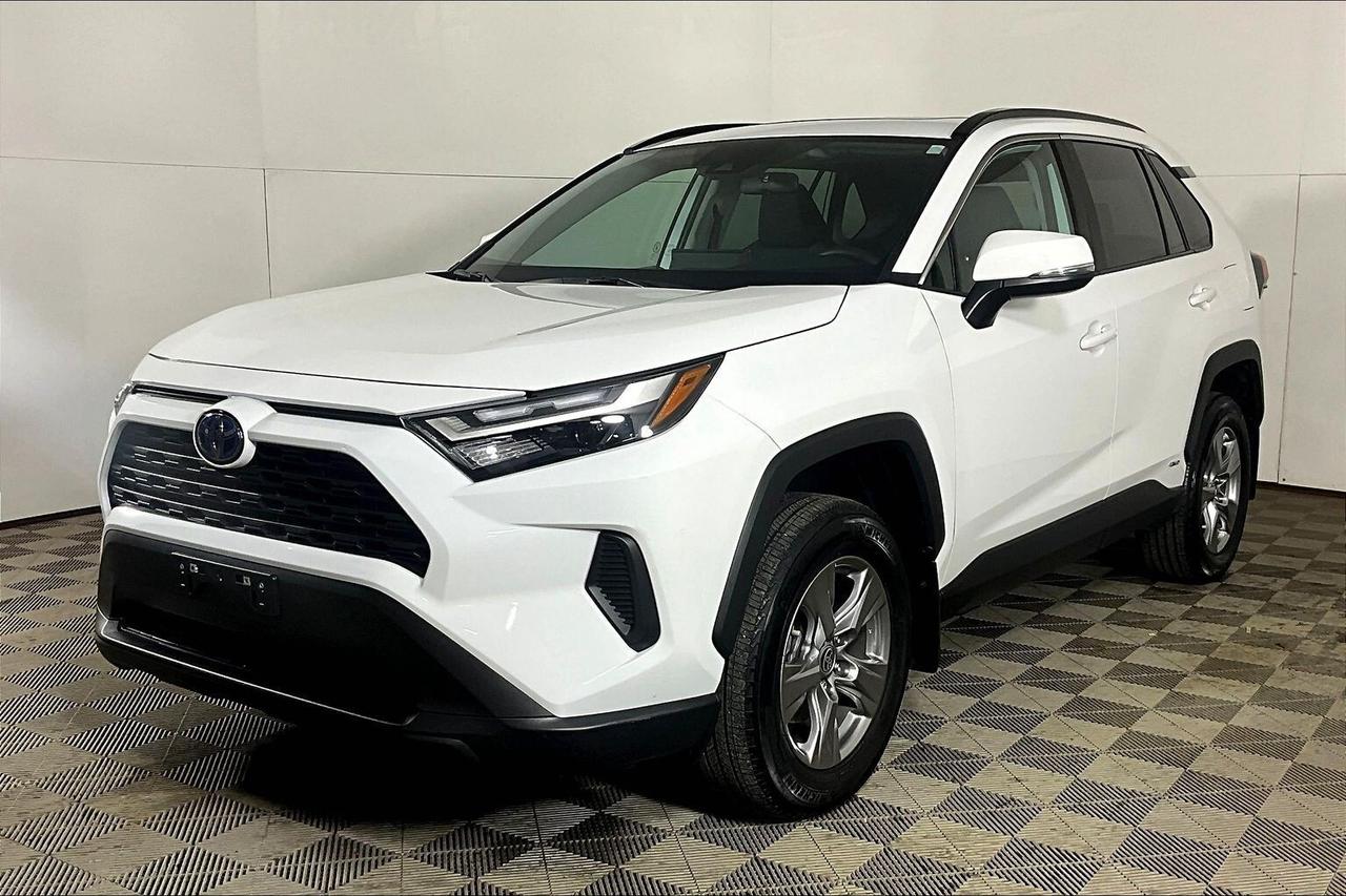 2023 Toyota RAV4 Hybrid XLE AWD Photo0