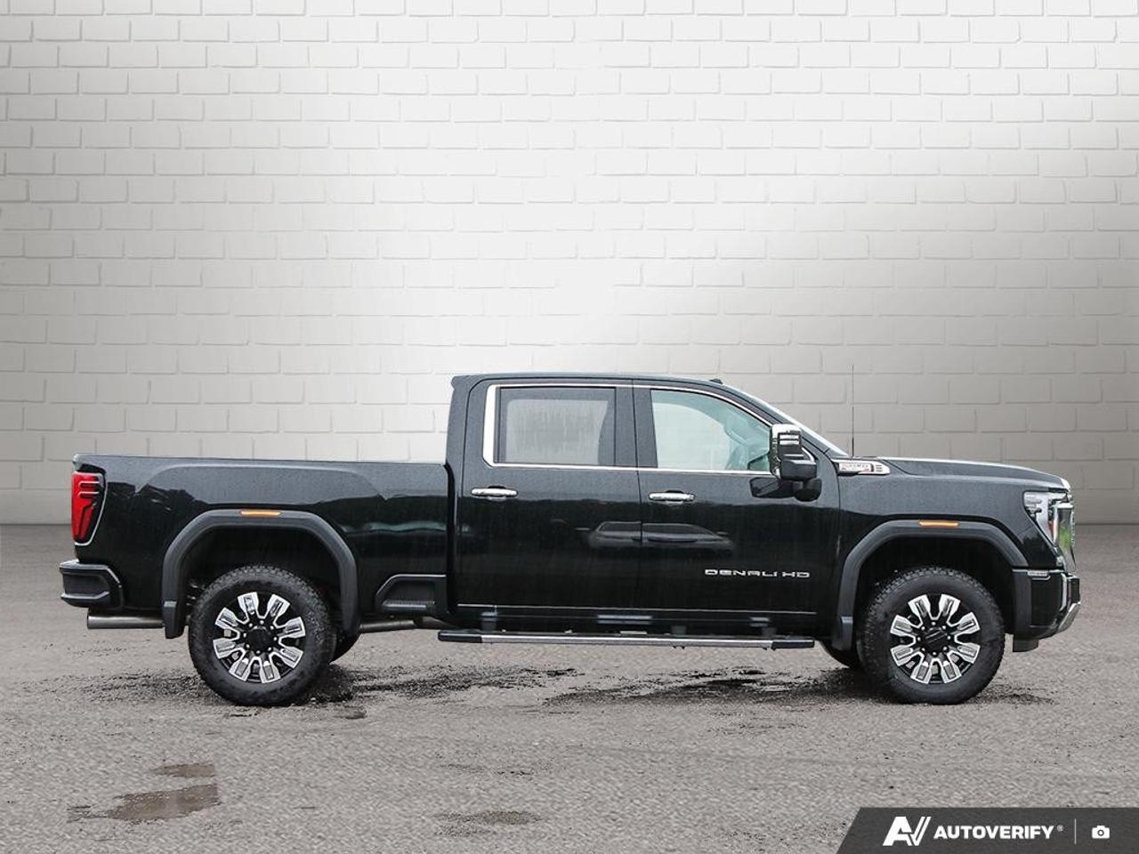 2026 GMC SIERRA 2500HD Crew Cab Standard Box 4-Wheel Drive Denali Photo