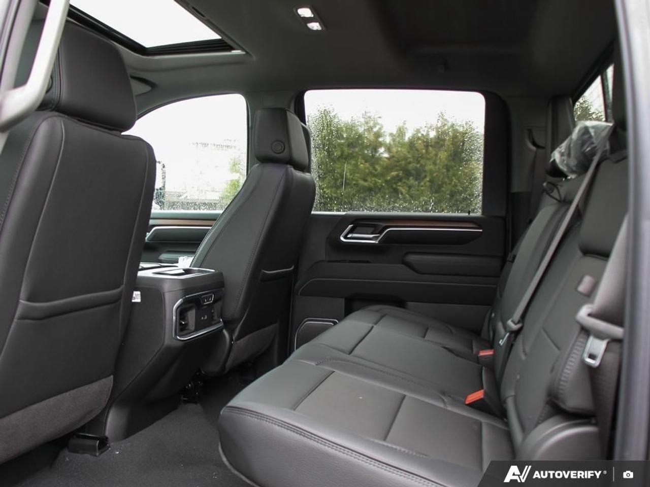 2026 GMC SIERRA 2500HD Crew Cab Standard Box 4-Wheel Drive Denali Photo