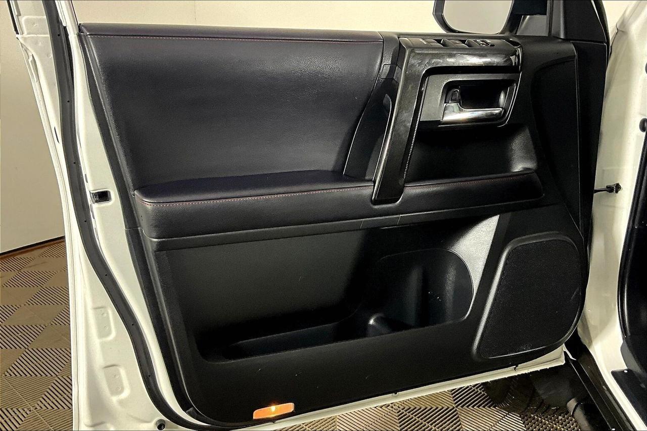 2021 Toyota 4Runner 4WD Photo