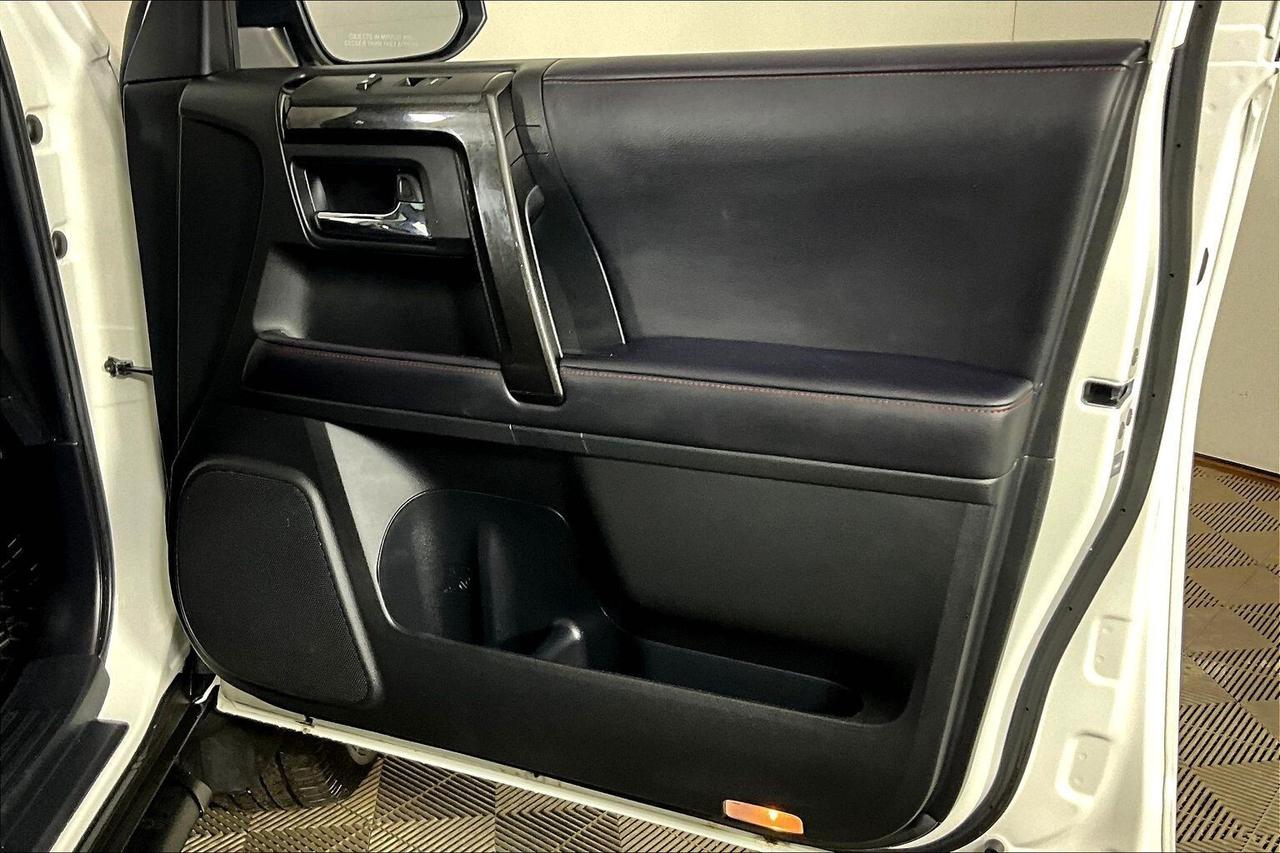 2021 Toyota 4Runner 4WD Photo