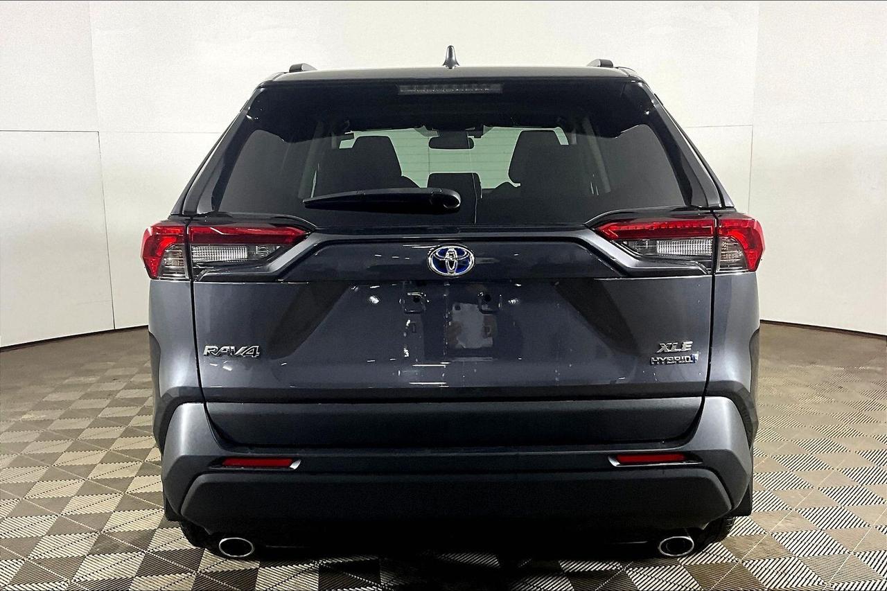 2023 Toyota RAV4 Hybrid XLE AWD Photo3