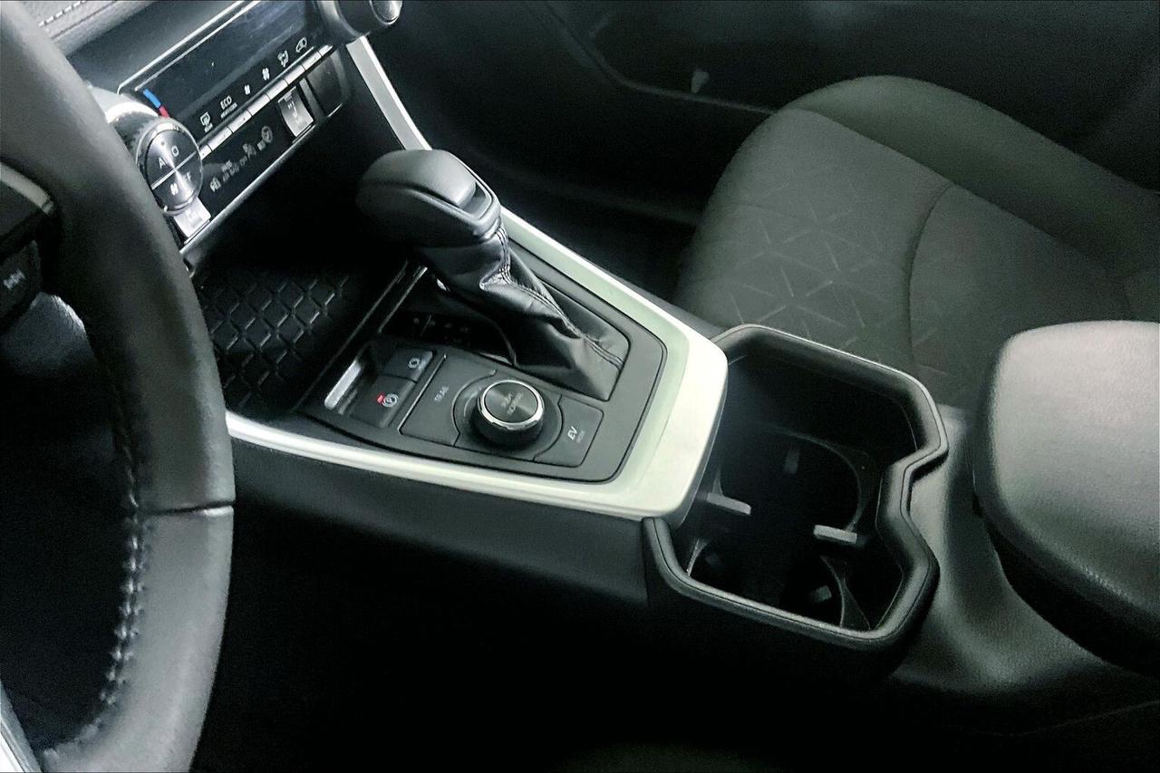 2023 Toyota RAV4 Hybrid XLE AWD Photo