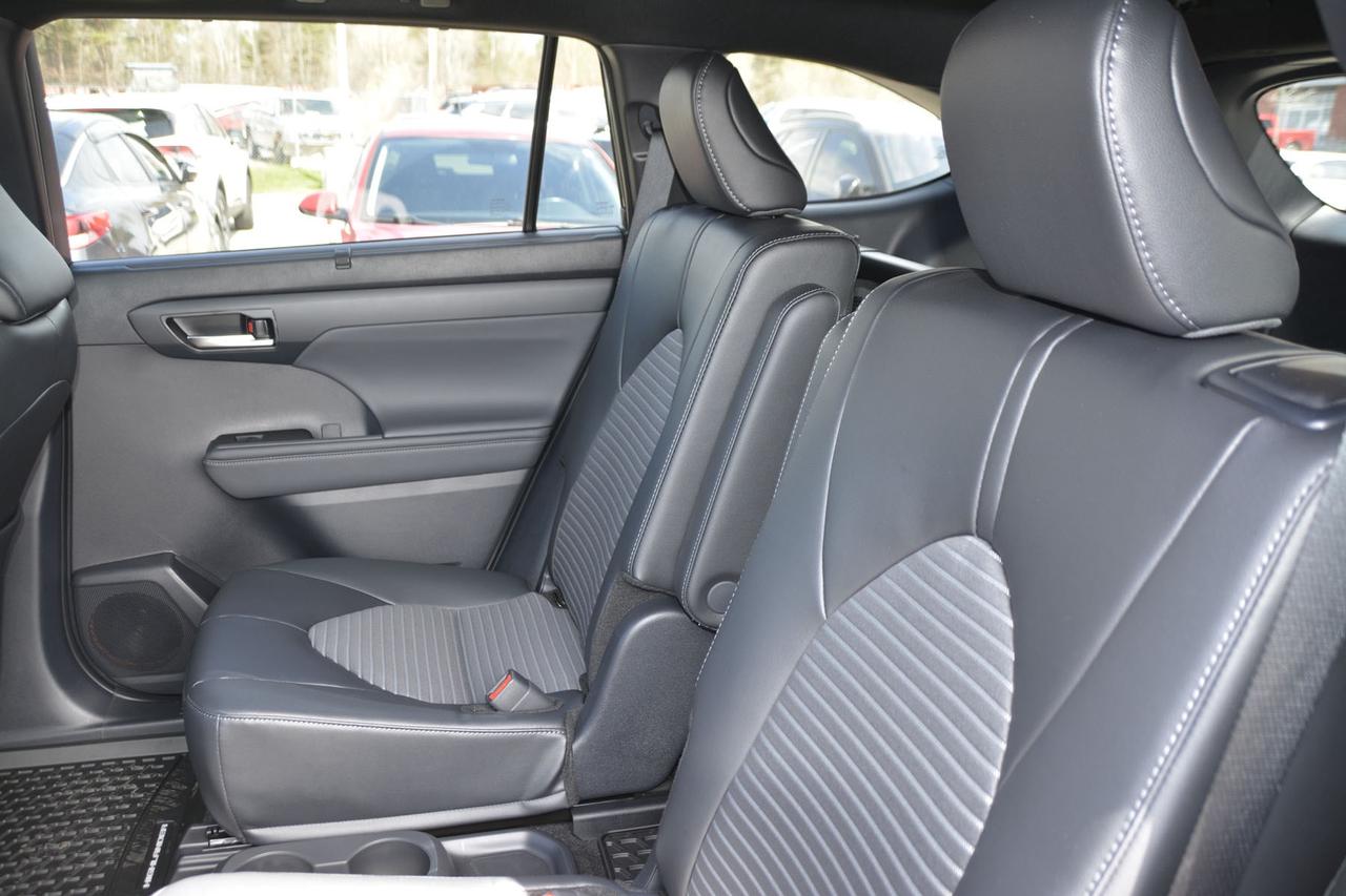 2026 Toyota Highlander XSE AWD Photo
