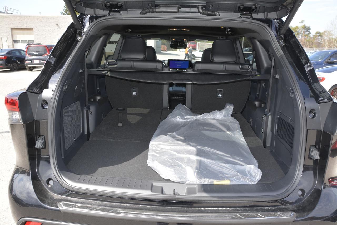 2026 Toyota Highlander XSE AWD Photo