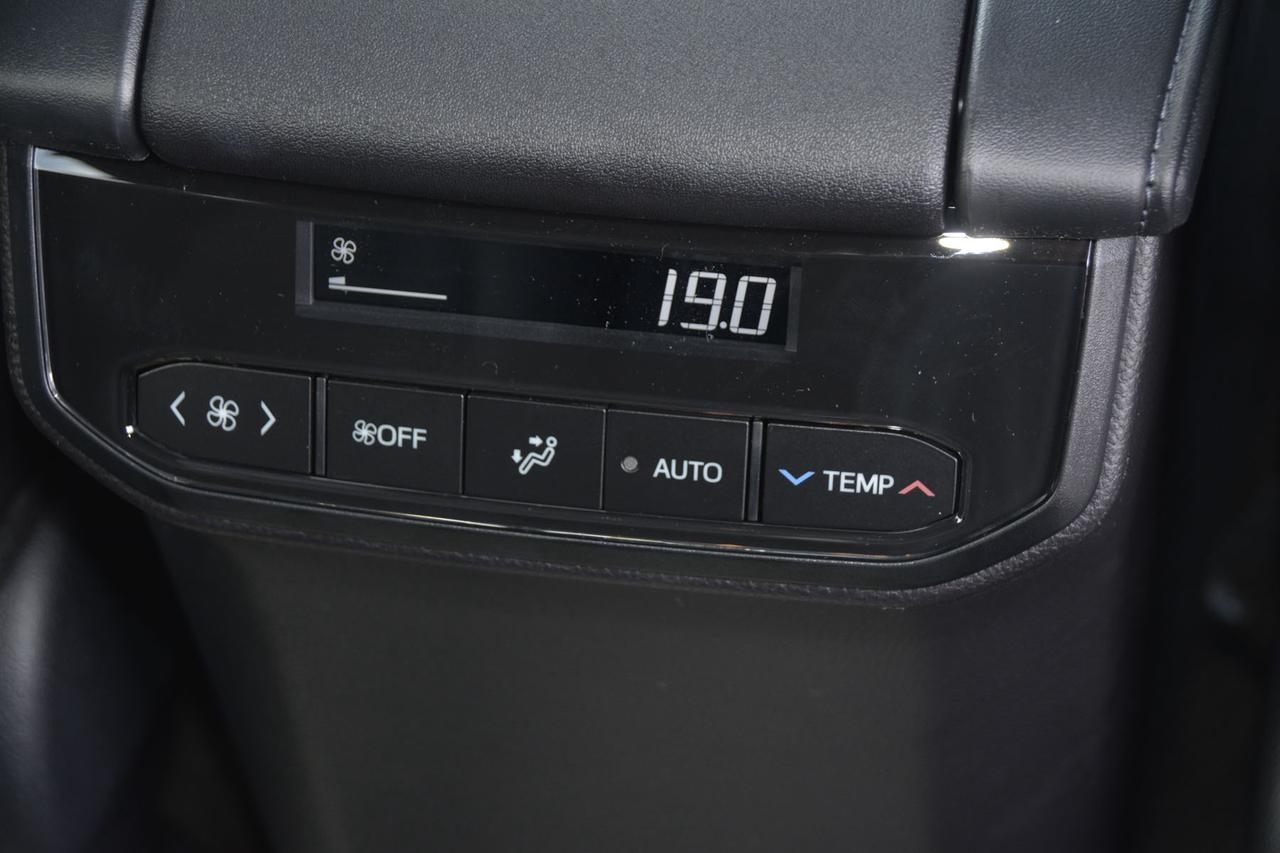 2026 Toyota Highlander XSE AWD Photo