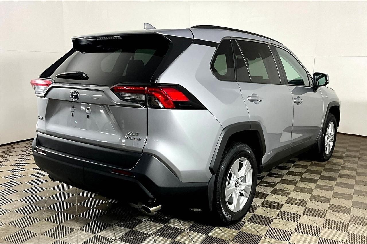 2021 Toyota RAV4 Hybrid XLE AWD Photo
