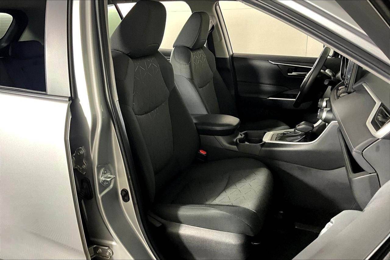 2021 Toyota RAV4 Hybrid XLE AWD Photo