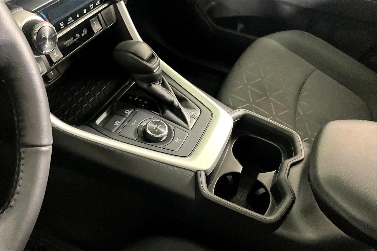 2021 Toyota RAV4 Hybrid XLE AWD Photo
