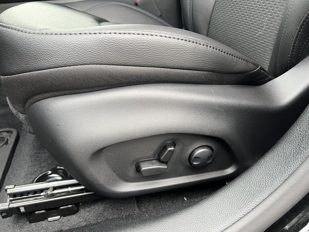 2025 Jeep Compass North 4X4  - Demo!  Qualifies for New Rates! Photo