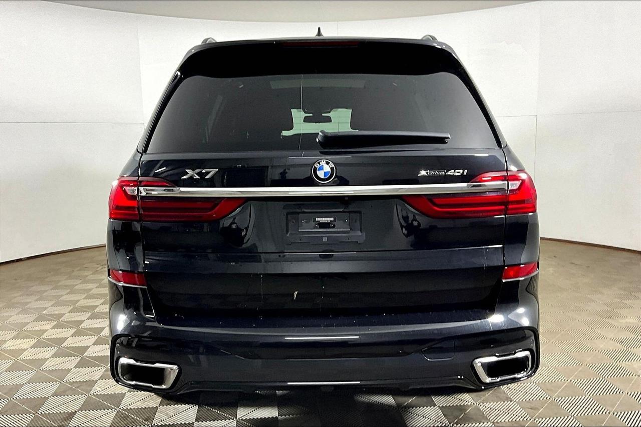 2022 BMW X7 xDrive40i Sports Activity Vehicle Photo3