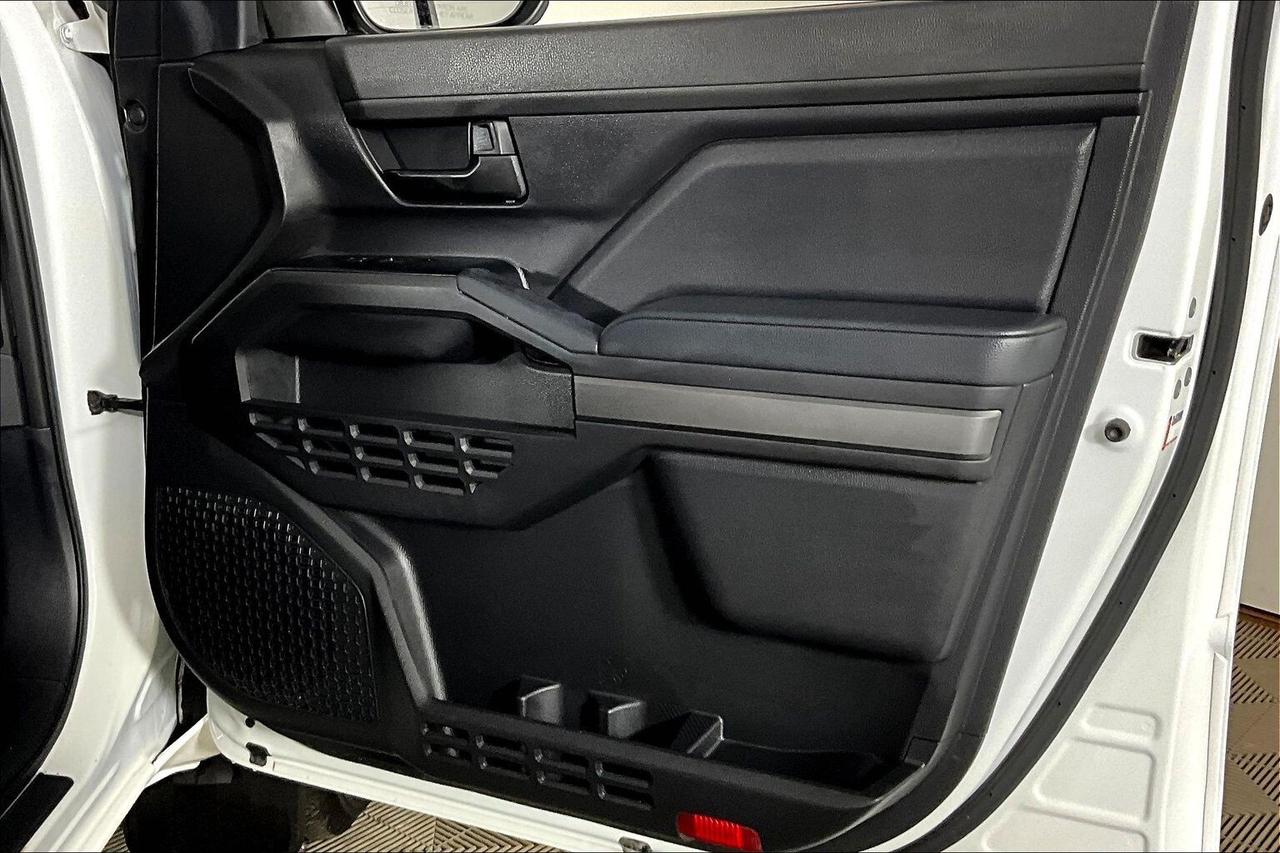 2025 Toyota Tacoma 4x4 Double Cab Auto Photo