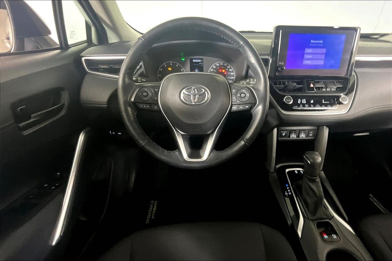 2023 Toyota Corolla Cross LE FWD Photo