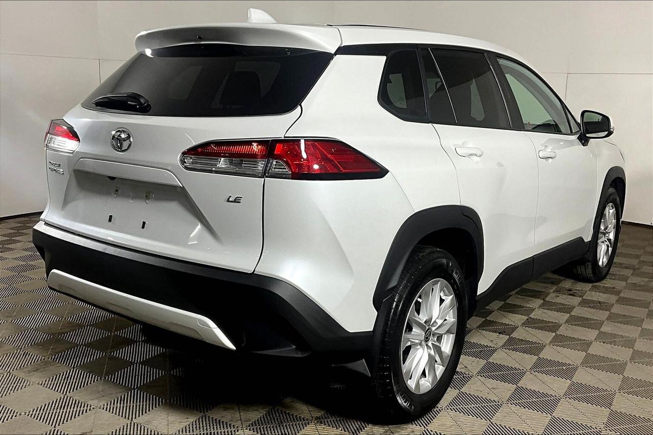 2023 Toyota Corolla Cross LE FWD Photo