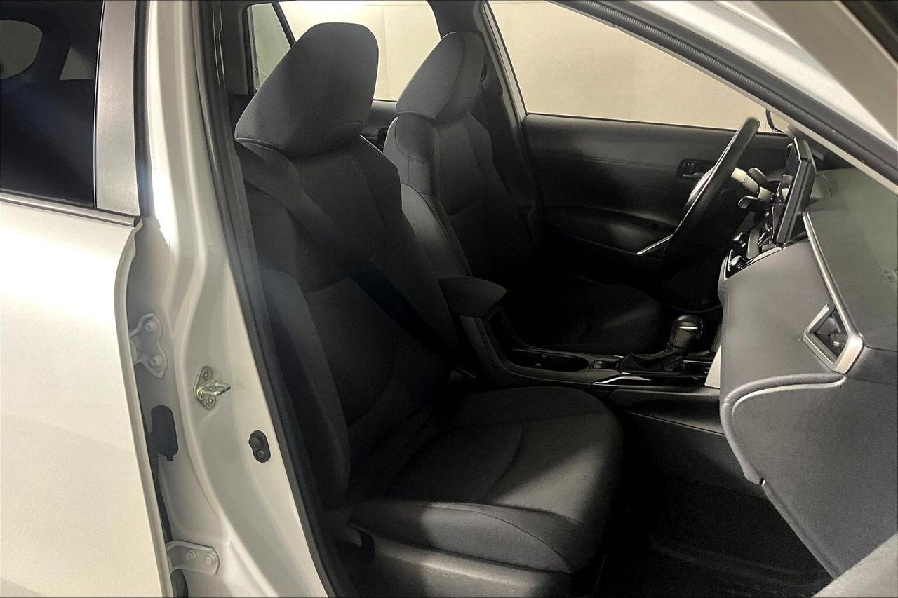 2023 Toyota Corolla Cross LE FWD Photo