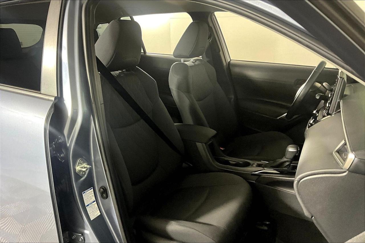 2022 Toyota Corolla Cross LE AWD Photo