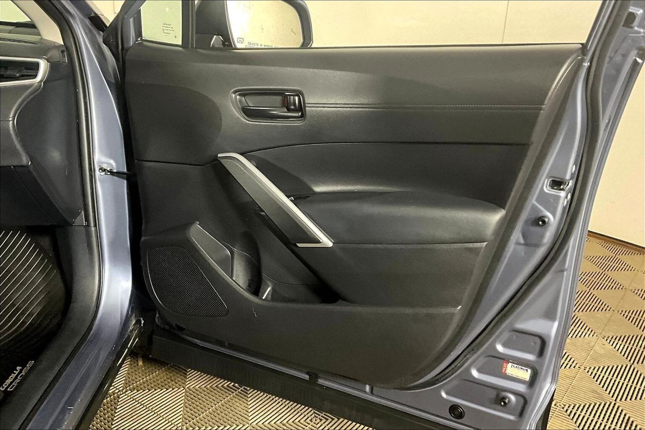 2022 Toyota Corolla Cross LE AWD Photo