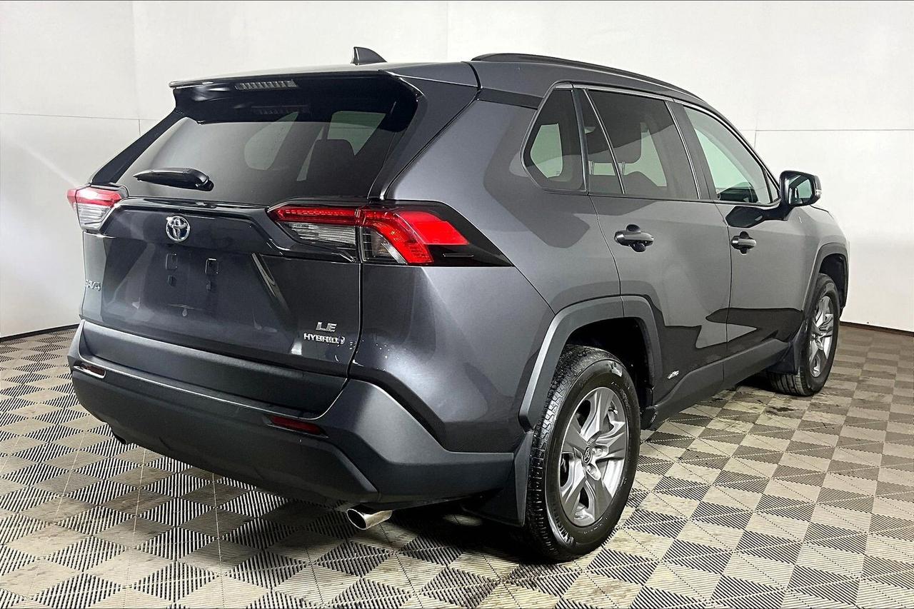 2024 Toyota RAV4 Hybrid LE AWD Photo