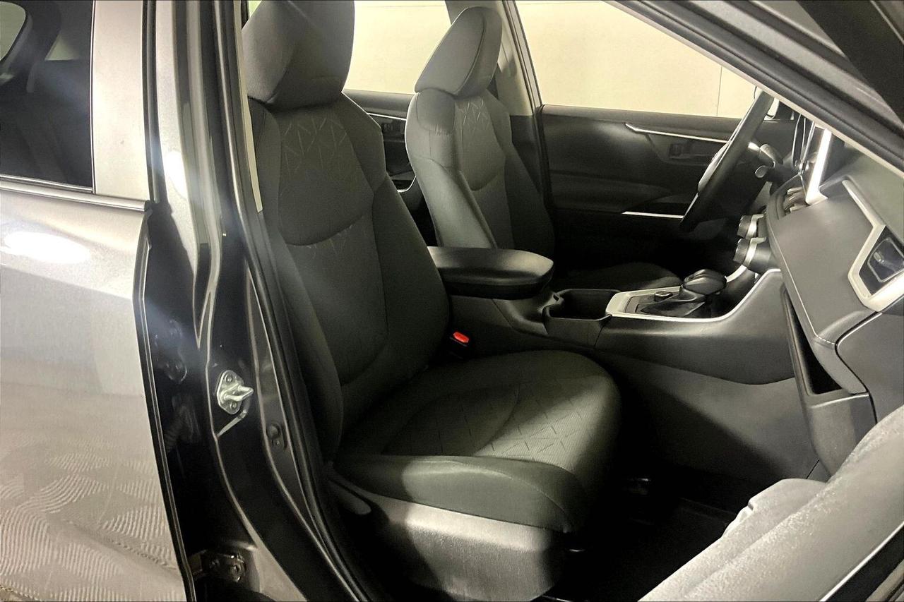 2024 Toyota RAV4 Hybrid LE AWD Photo