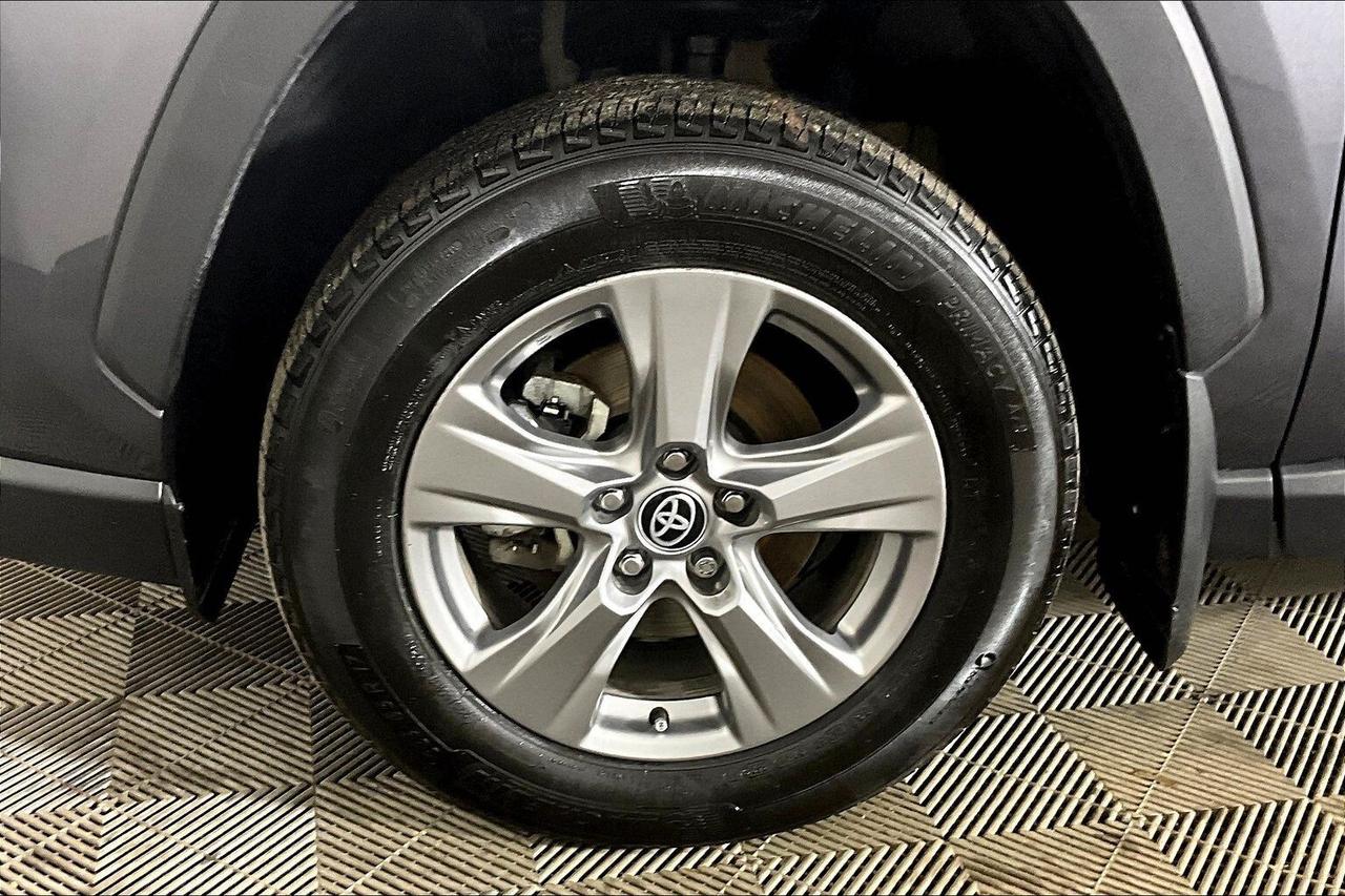 2024 Toyota RAV4 Hybrid LE AWD Photo