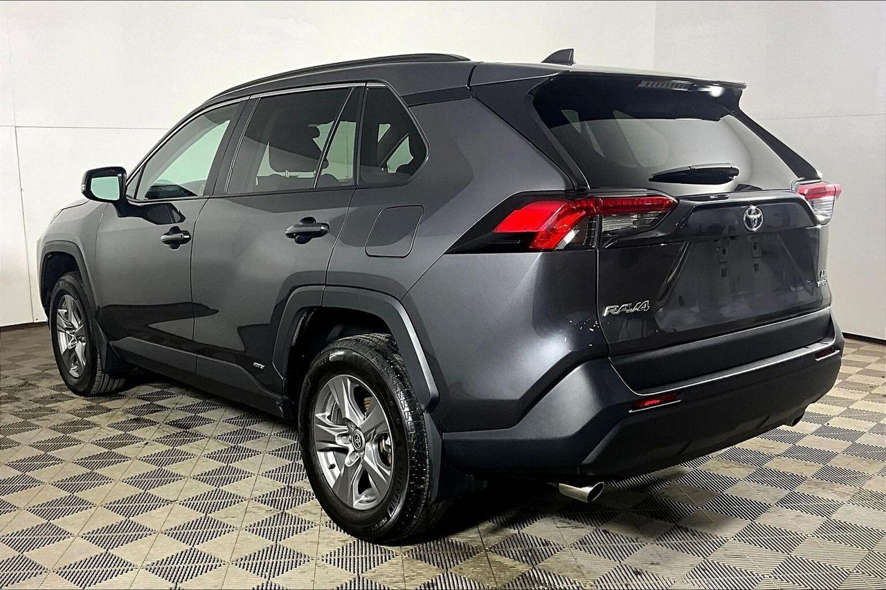 2024 Toyota RAV4 Hybrid LE AWD Photo
