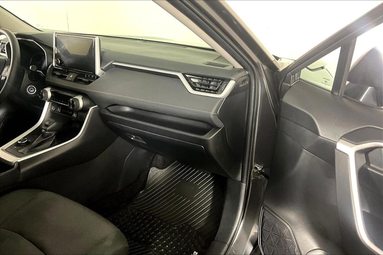 2024 Toyota RAV4 Hybrid LE AWD Photo