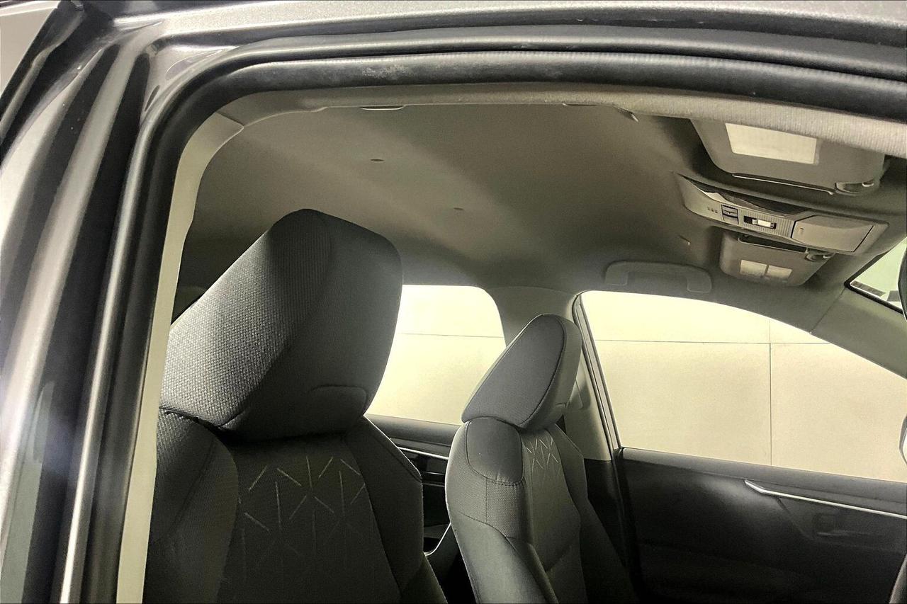 2024 Toyota RAV4 Hybrid LE AWD Photo