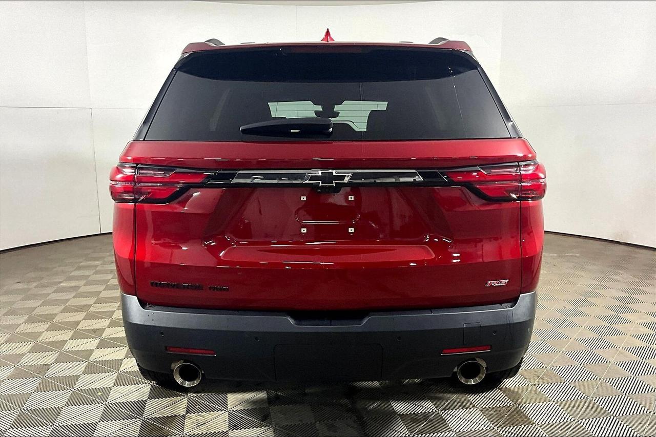 2023 Chevrolet Traverse AWD 4dr RS Photo3