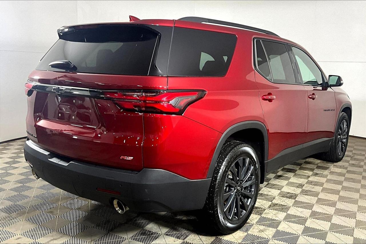 2023 Chevrolet Traverse AWD 4dr RS Photo