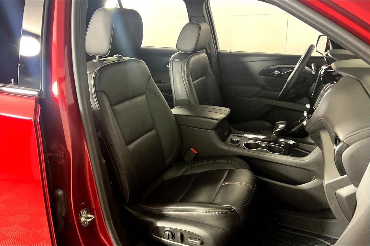 2023 Chevrolet Traverse AWD 4dr RS Photo