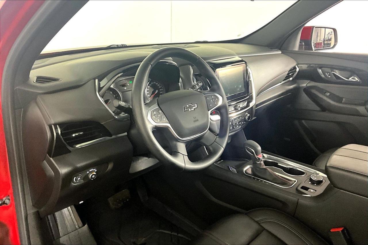 2023 Chevrolet Traverse AWD 4dr RS Photo
