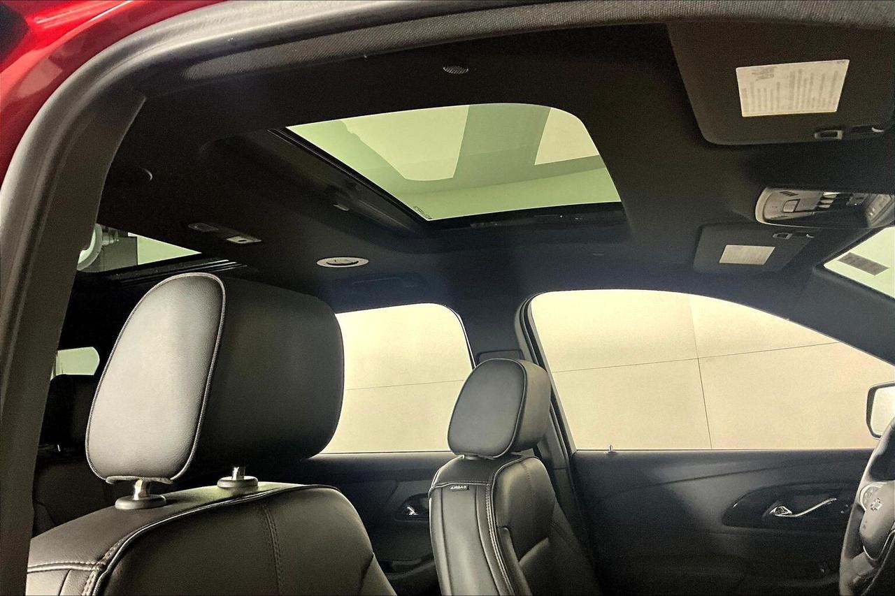 2023 Chevrolet Traverse AWD 4dr RS Photo