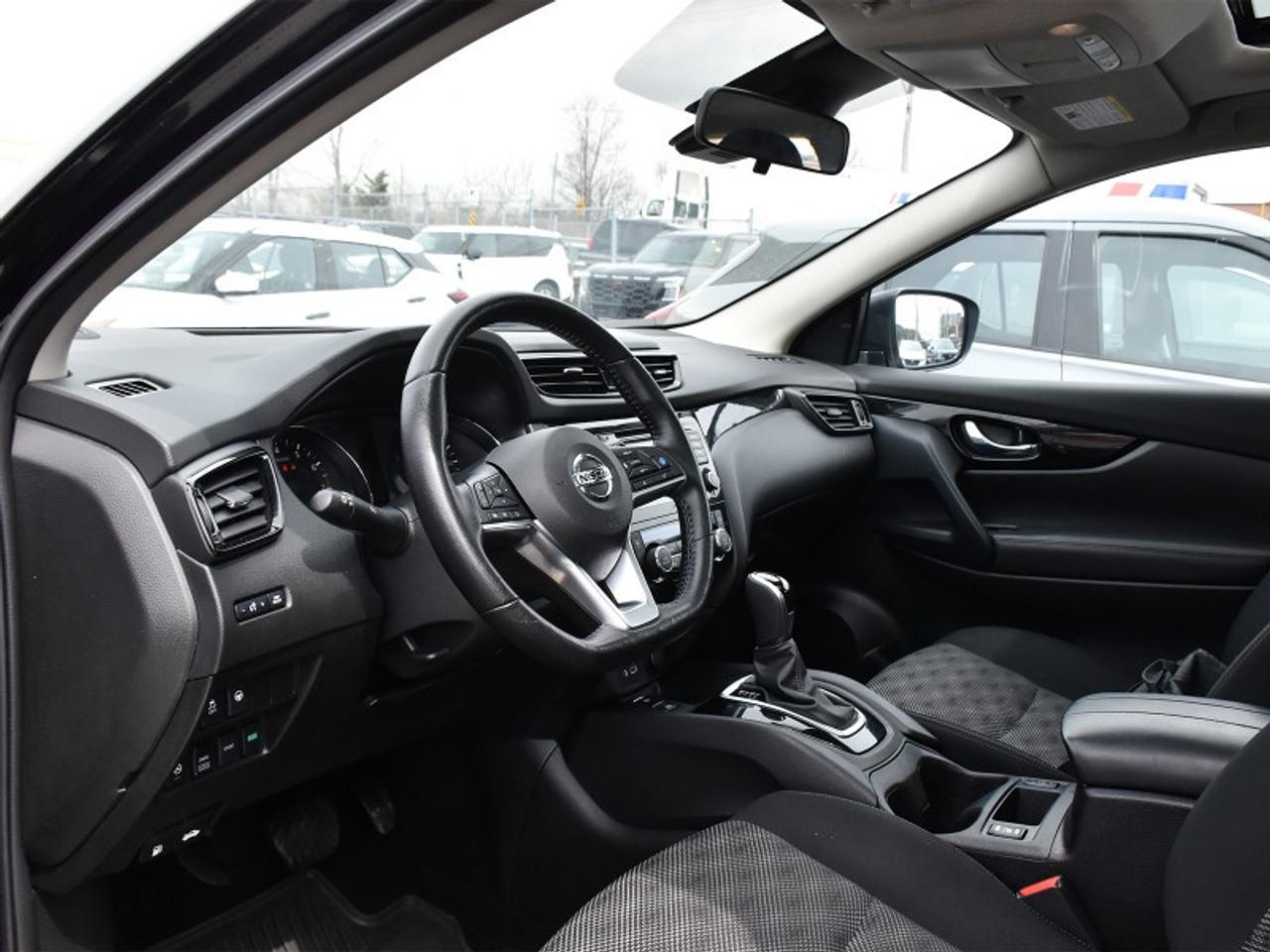 2023 Nissan Qashqai SV AWD   Roof   Alloys   Rear Camera Photo