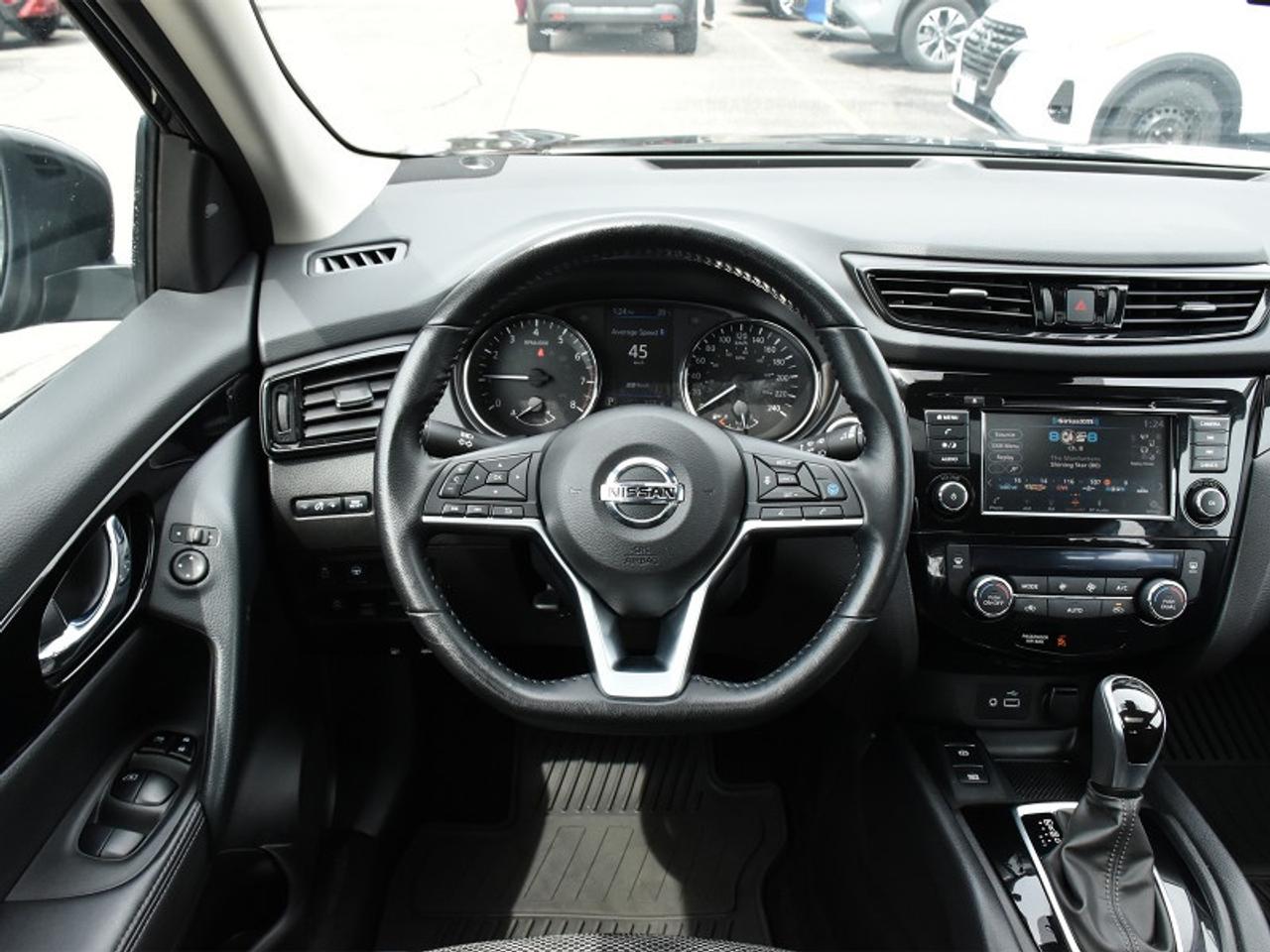 2023 Nissan Qashqai SV AWD   Roof   Alloys   Rear Camera Photo