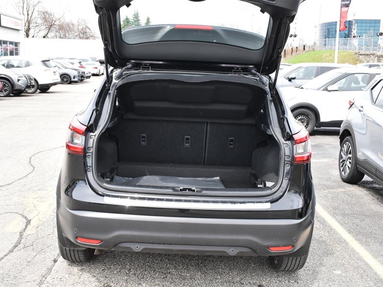 2023 Nissan Qashqai SV AWD   Roof   Alloys   Rear Camera Photo