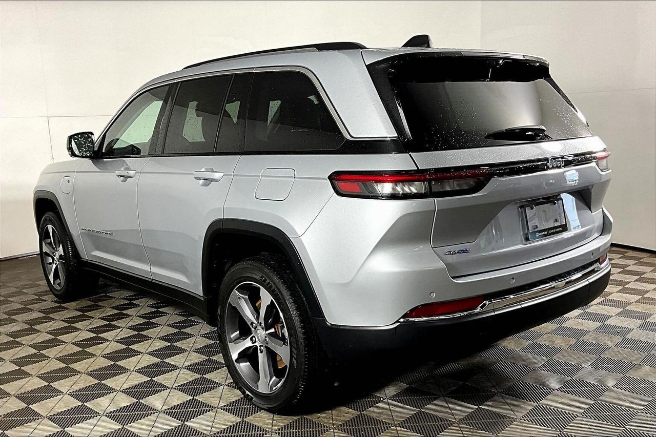 2023 Jeep Grand Cherokee 4xe 4x4 Photo